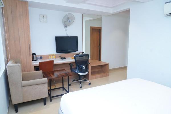 Hotel Kinara Grand ไฮเดอราบัด ภายนอก รูปภาพ