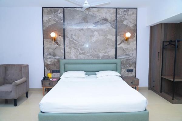 Hotel Kinara Grand ไฮเดอราบัด ภายนอก รูปภาพ