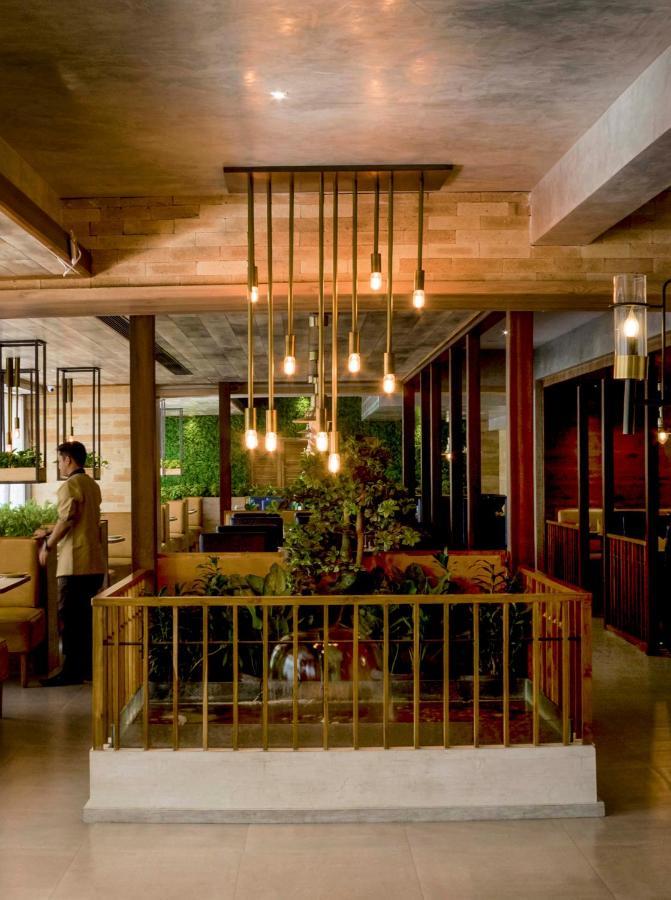 Hotel Kinara Grand ไฮเดอราบัด ภายนอก รูปภาพ