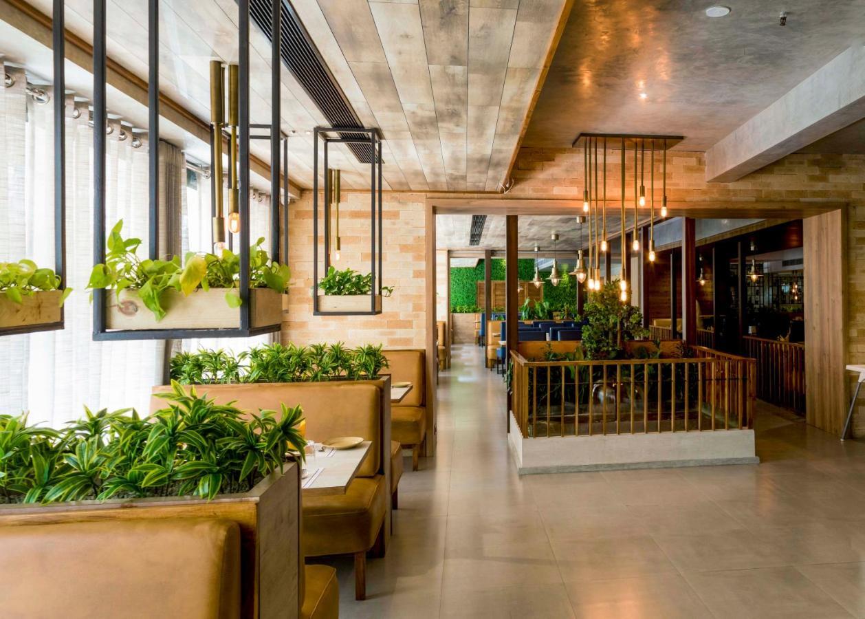 Hotel Kinara Grand ไฮเดอราบัด ภายนอก รูปภาพ